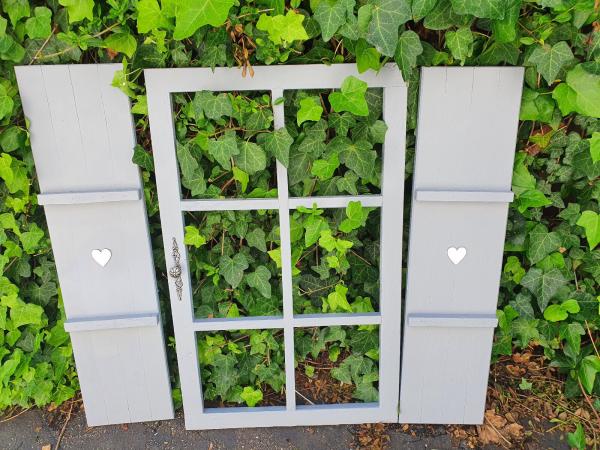 Deko Sprossenfenster ( 115 cm x 50 cm ) mit Metallgriff + 2 Läden grau shabby chic Vintage Landhaus - Handarbeit ( indoor / outdoor )